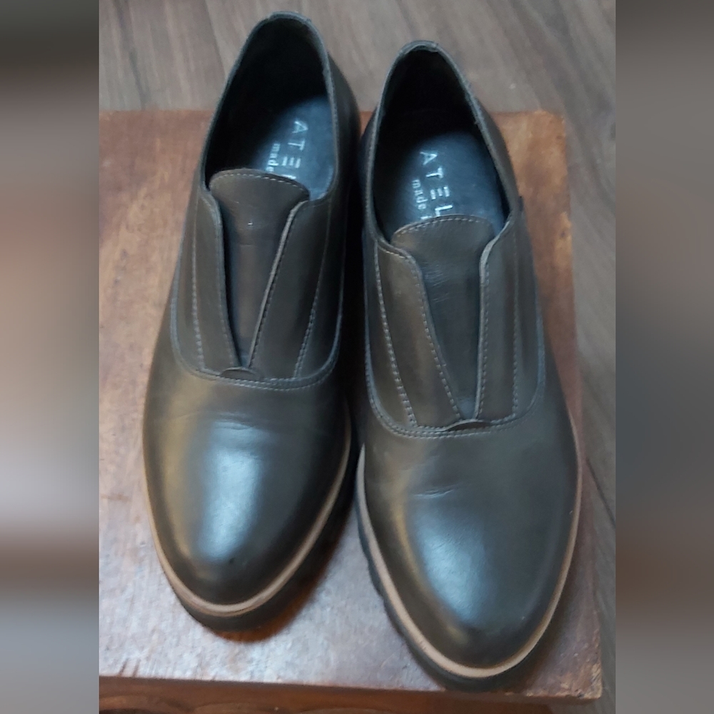 Ateliers leather slip-on loafers.